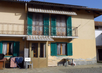 Casa indipendente con giardino e ristrutturata in vendita a San Giacomo Vercellese